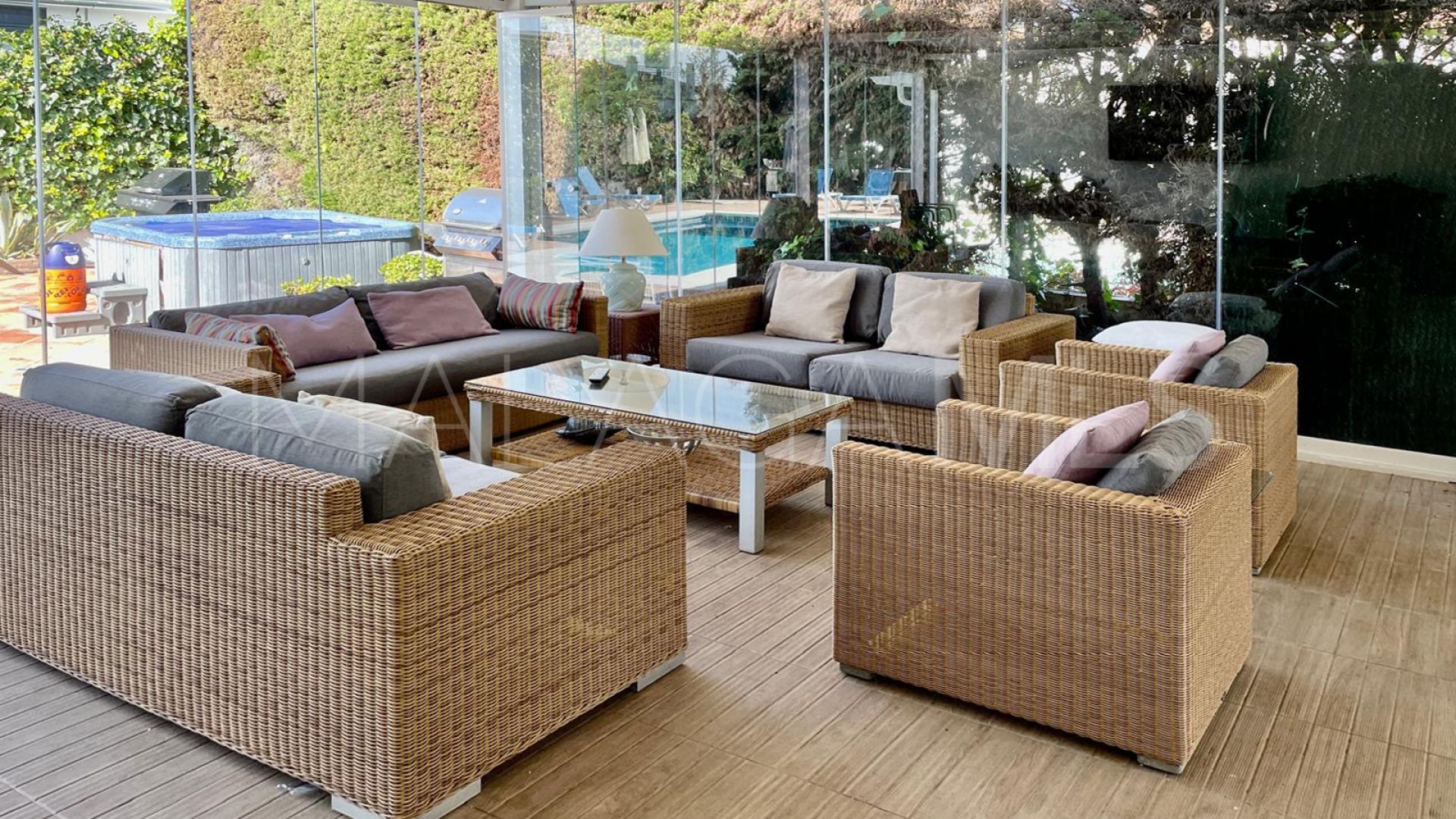 Villa de 8 bedrooms for sale in San Pedro de Alcantara