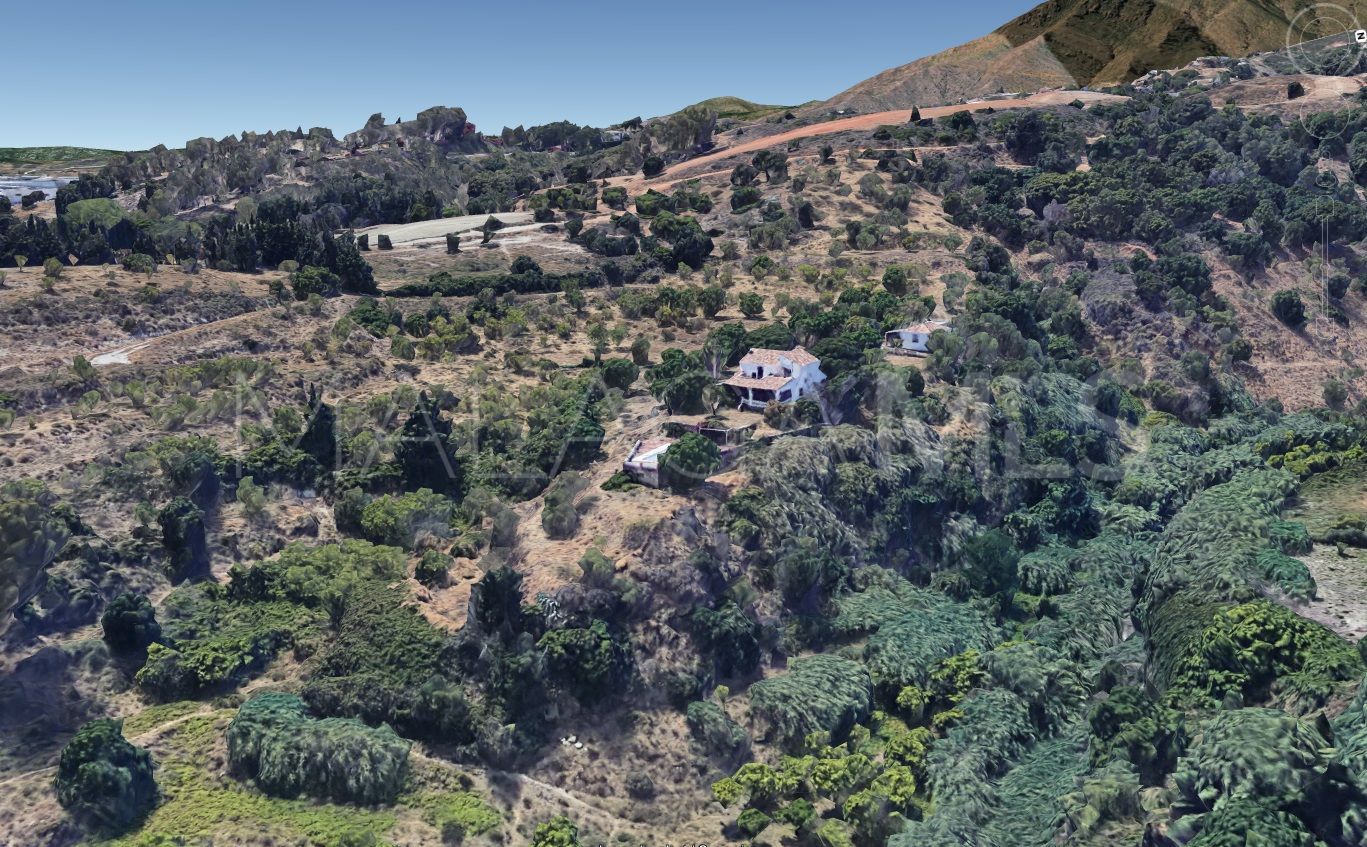 Finca for sale in Estepona