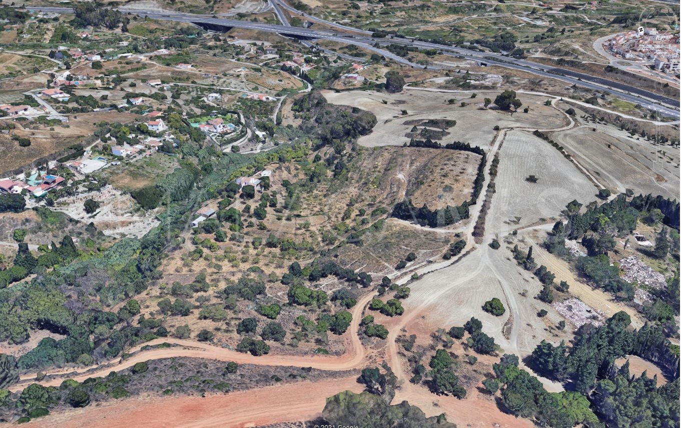 Finca for sale in Estepona