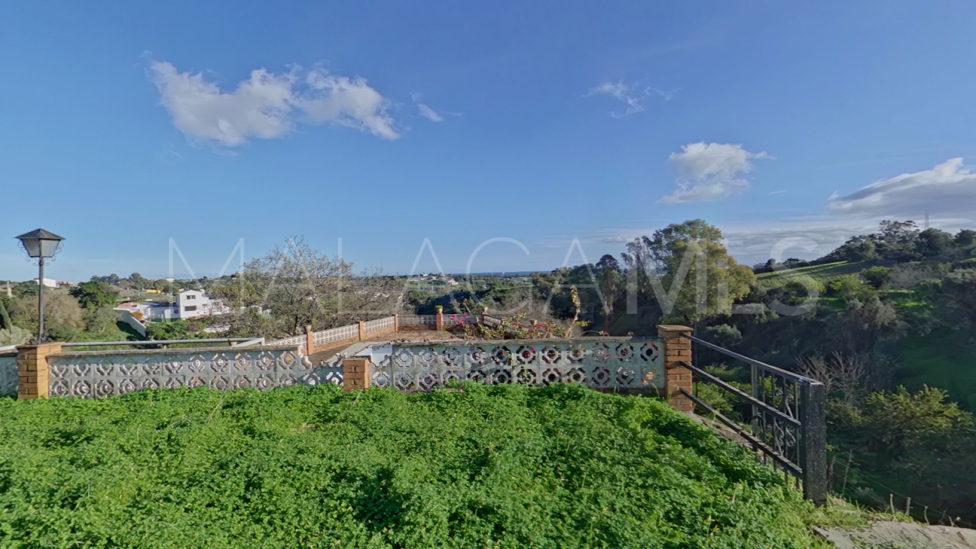 Finca for sale in Estepona