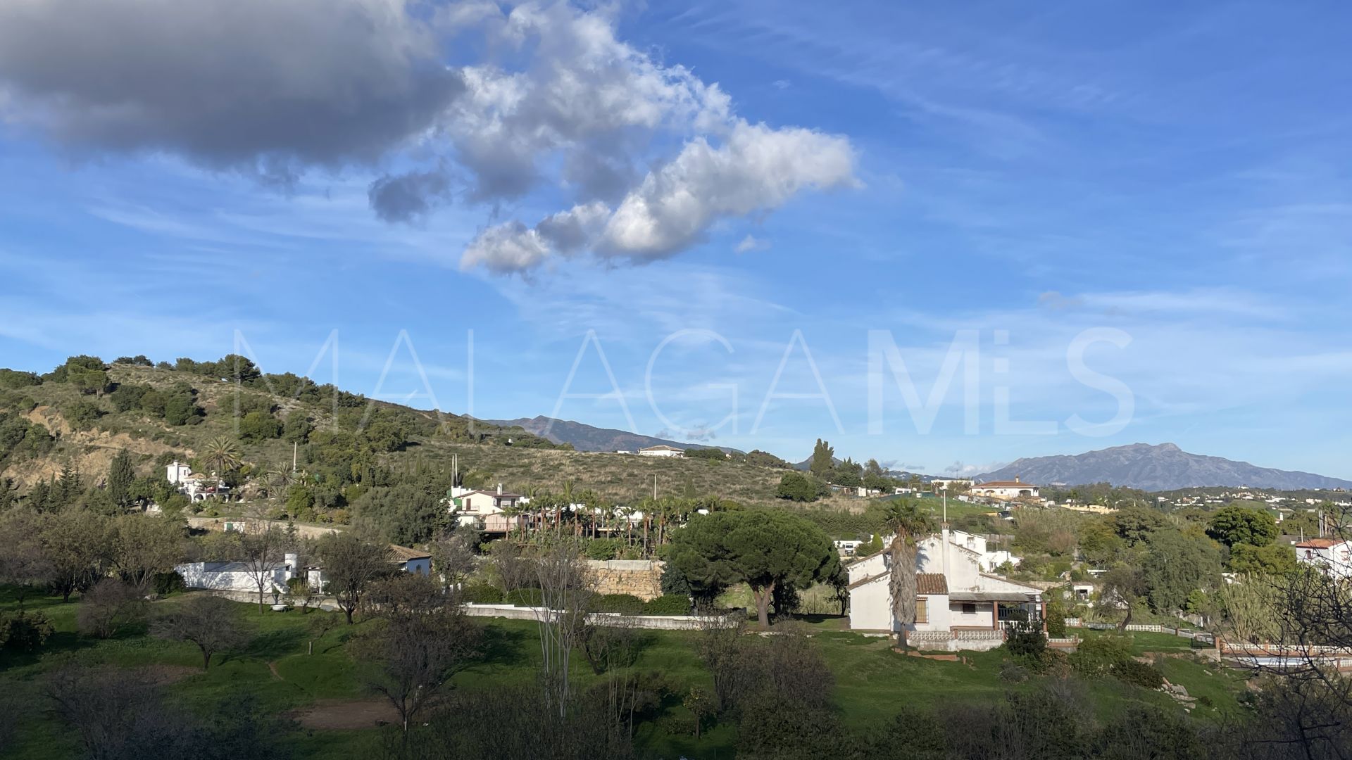 Finca for sale in Estepona