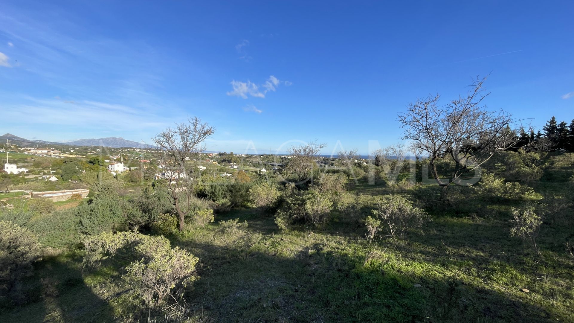 Finca for sale in Estepona