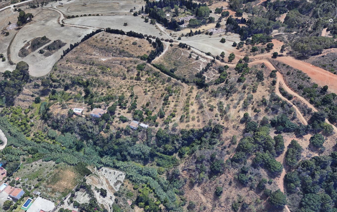 Finca for sale in Estepona