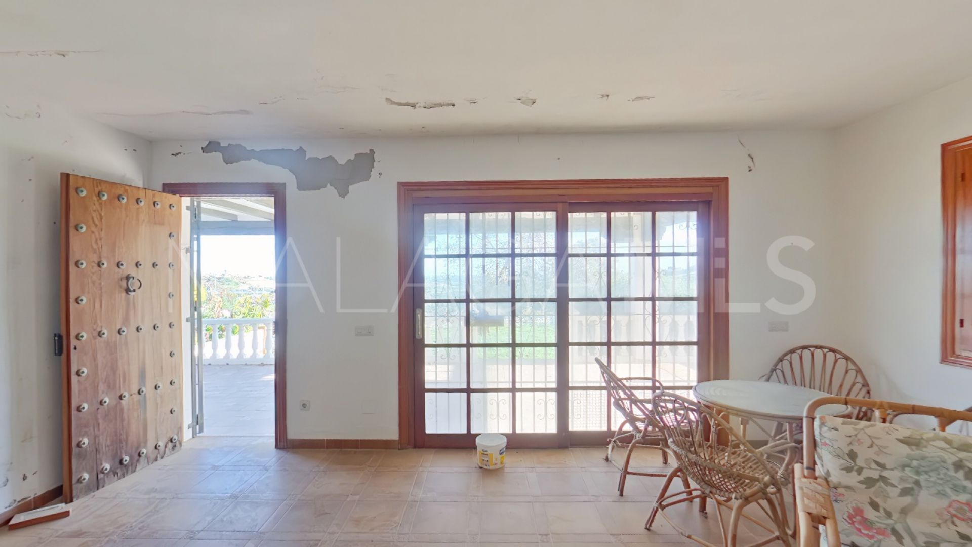 Finca for sale in Estepona