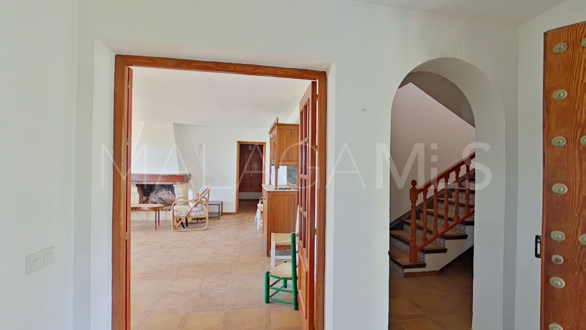 Finca for sale in Estepona