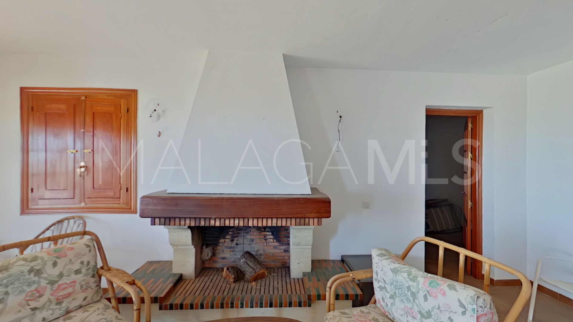 Finca for sale in Estepona