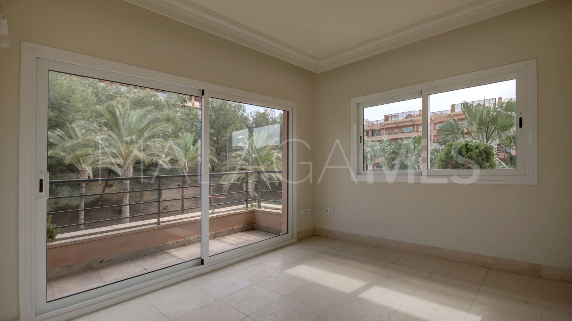 3 bedrooms duplex penthouse for sale in Magna Marbella