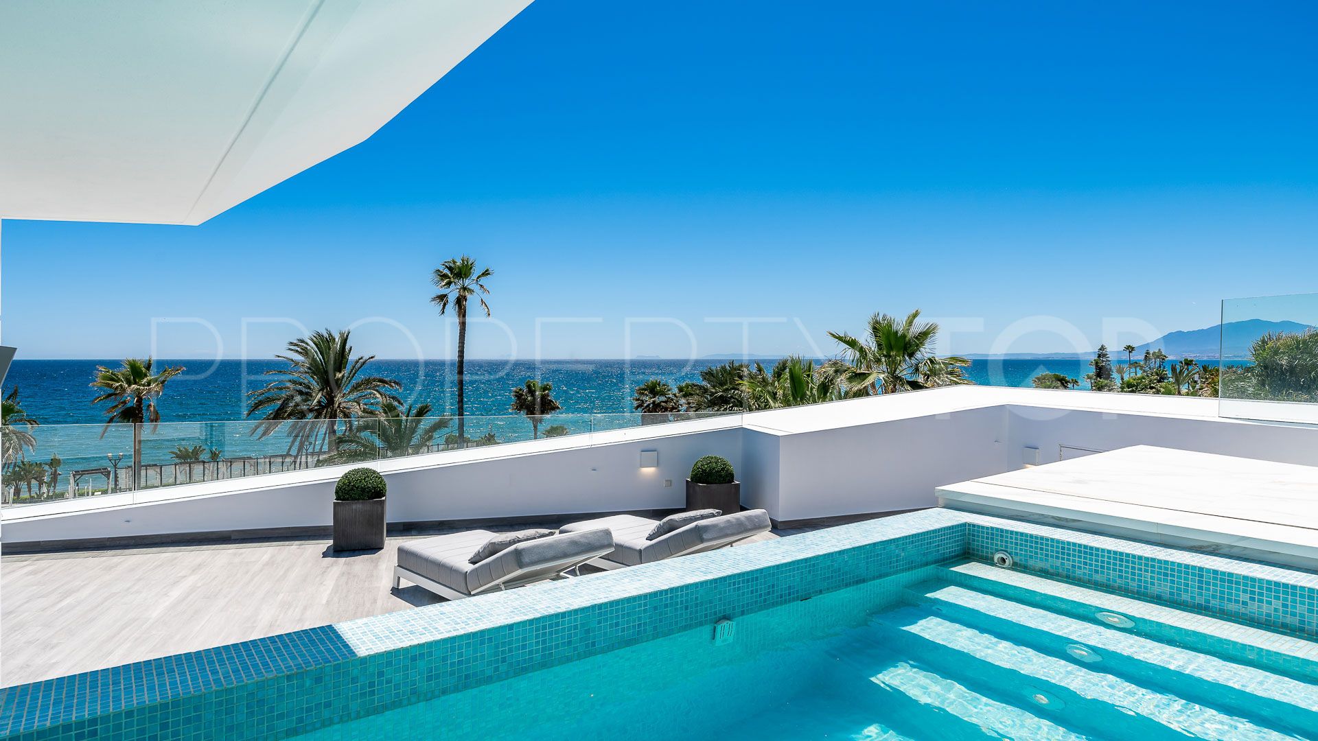 Villa en venta en Los Monteros Playa