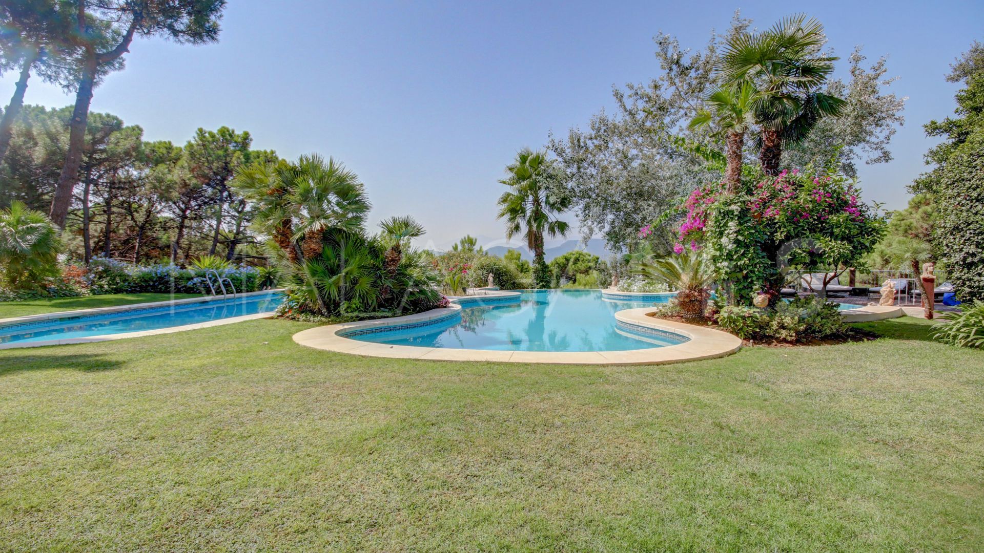 Villa for sale in La Zagaleta