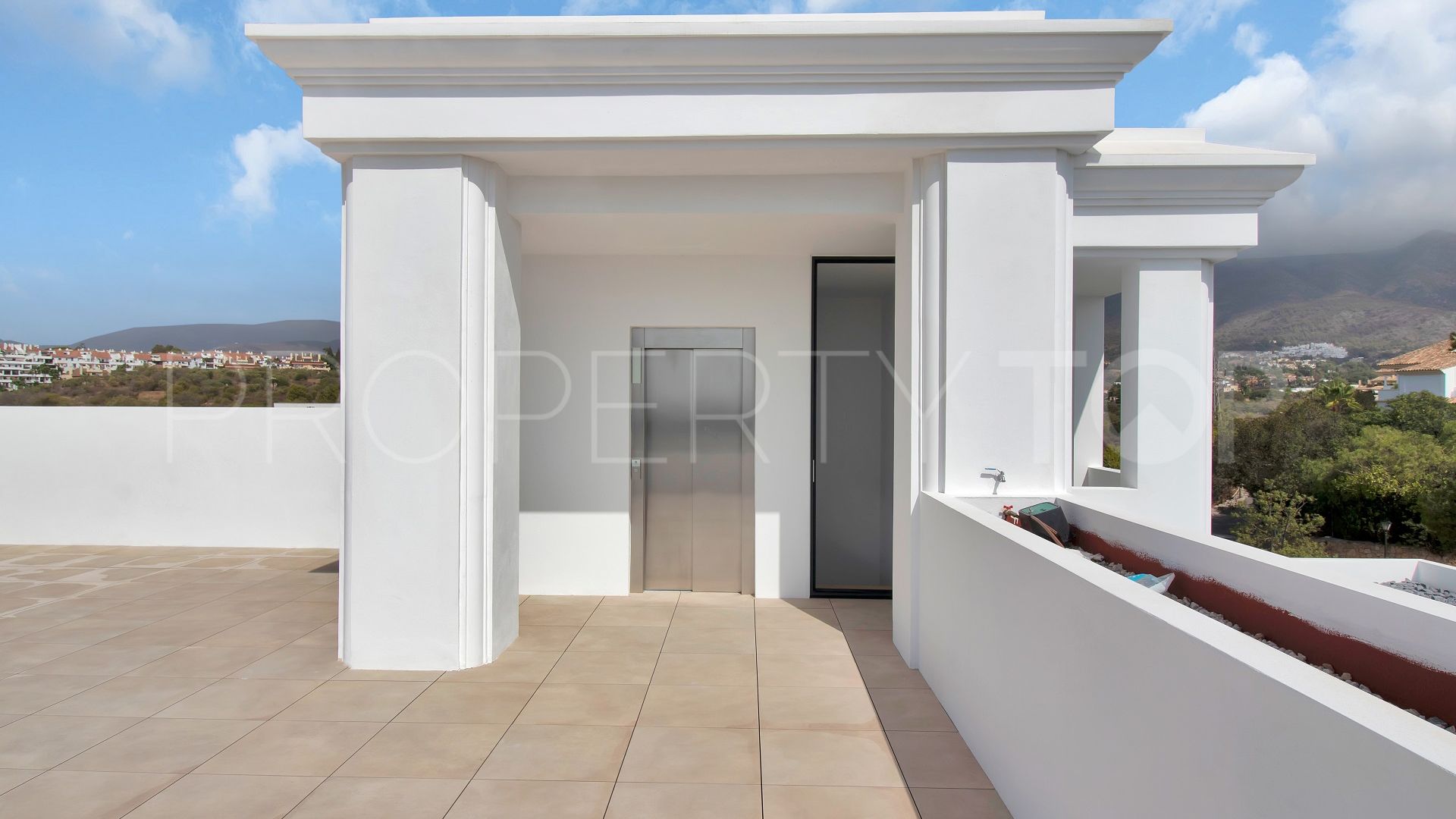 5 bedrooms Las Lomas de Marbella villa for sale