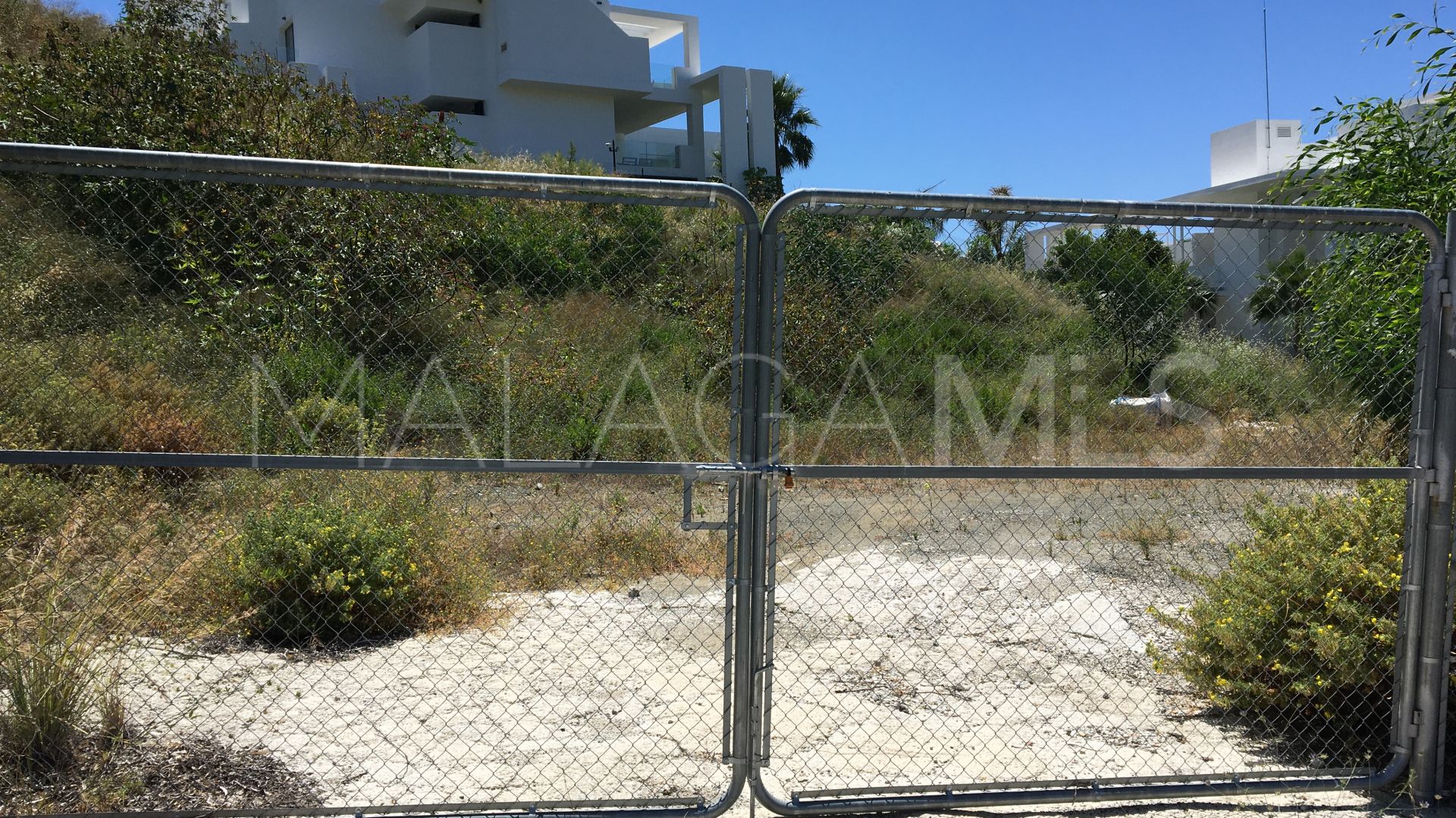 Terrain for sale in Los Capanes del Golf