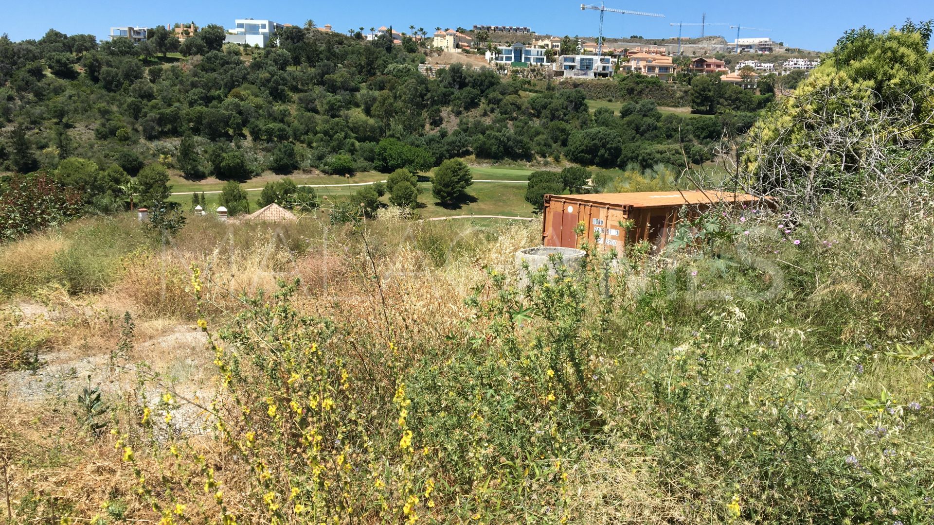 Terrain for sale in Los Capanes del Golf