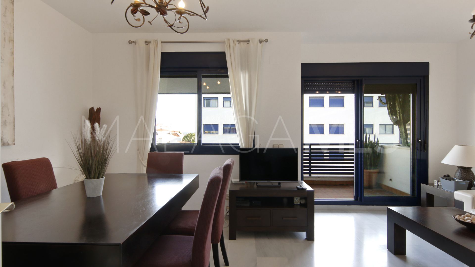 Se vende apartamento in Estepona Centro with 3 bedrooms