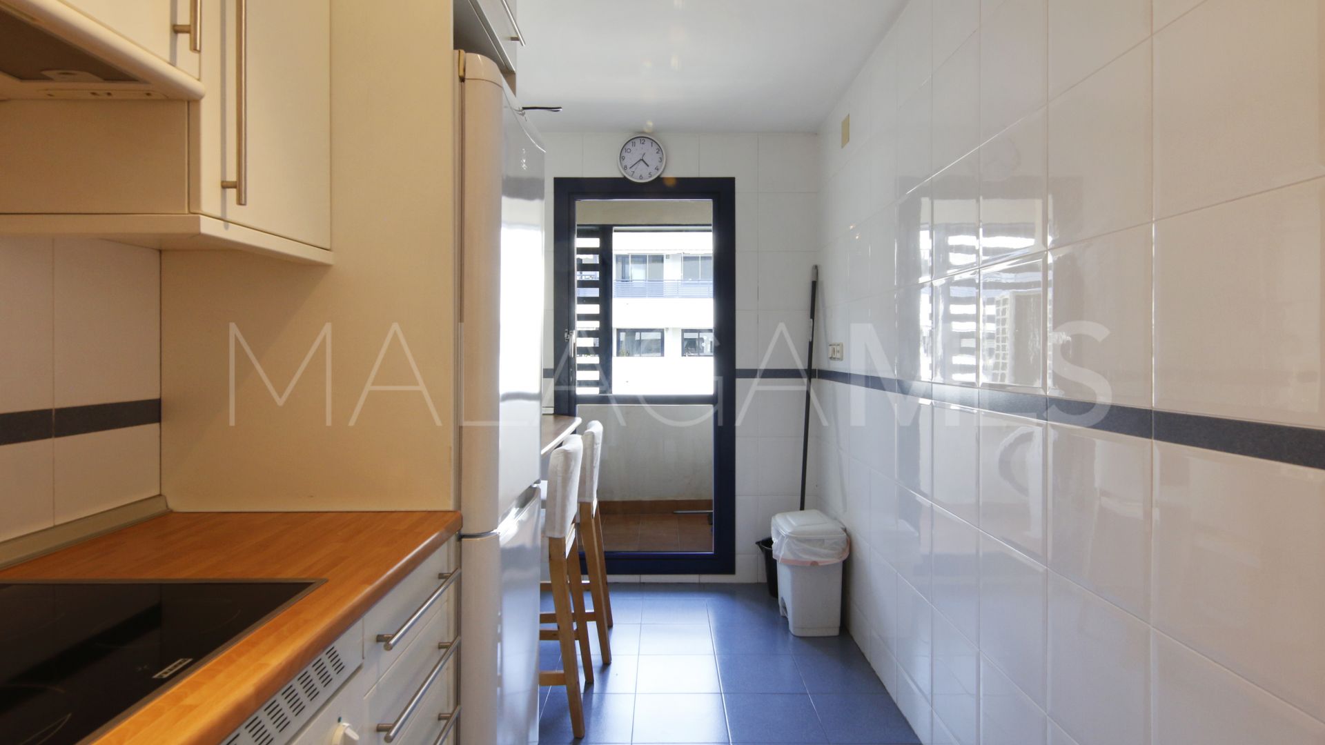 Se vende apartamento in Estepona Centro with 3 bedrooms