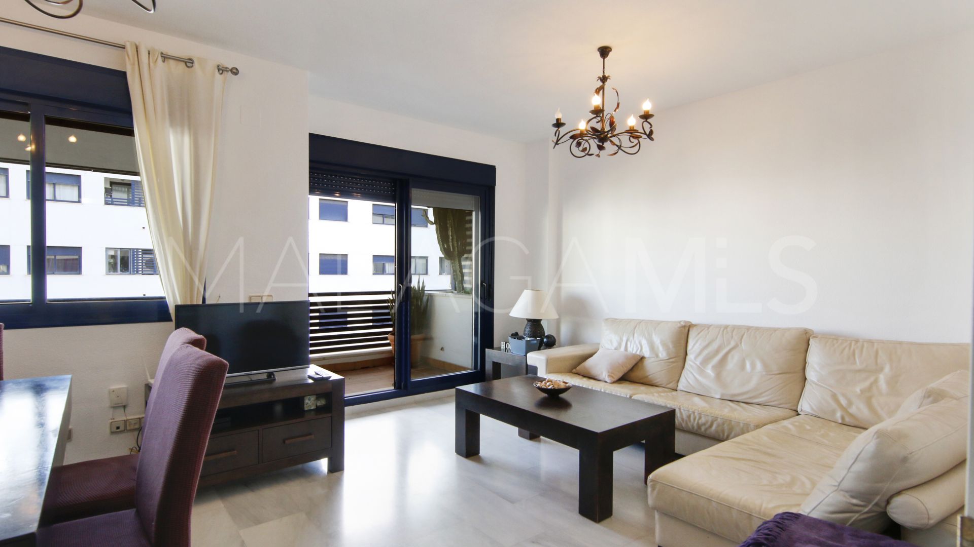 Se vende apartamento in Estepona Centro with 3 bedrooms