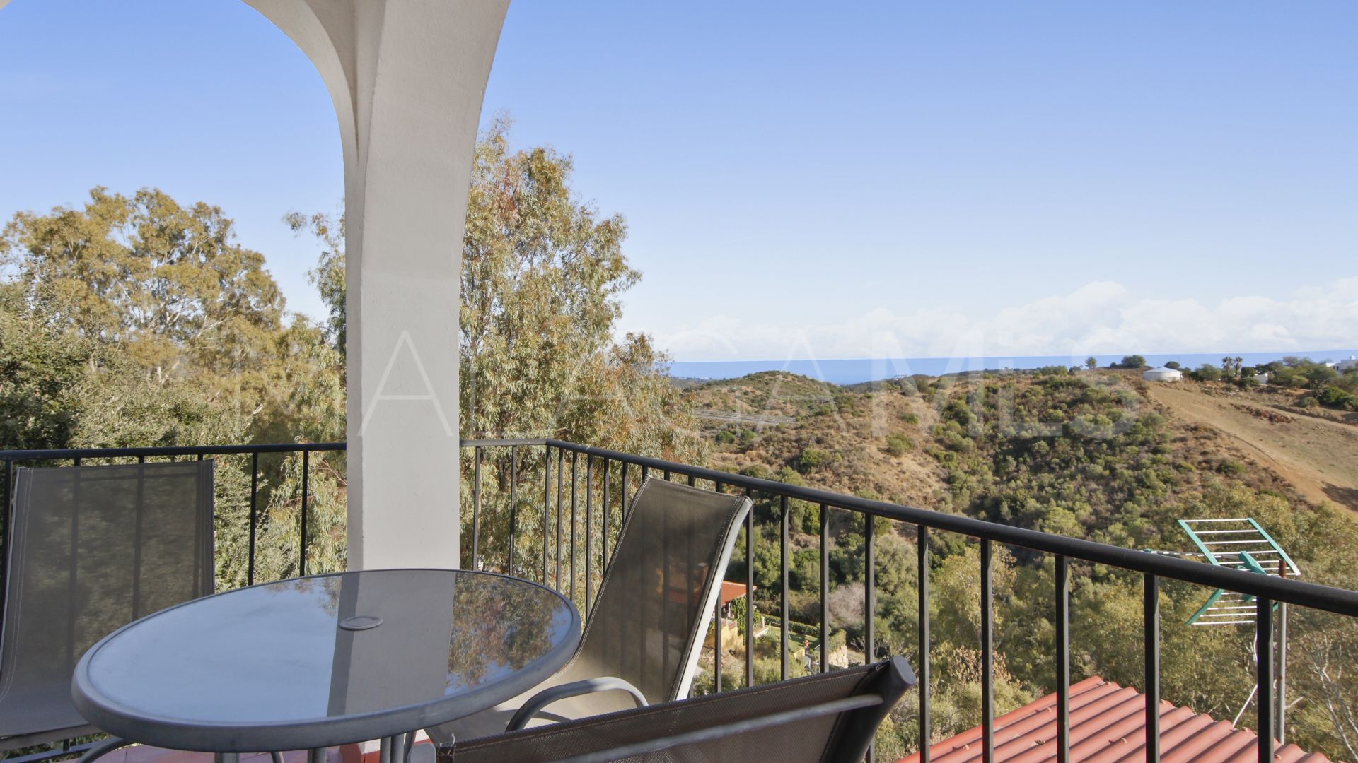 Lägenhet for sale in Forest Hills