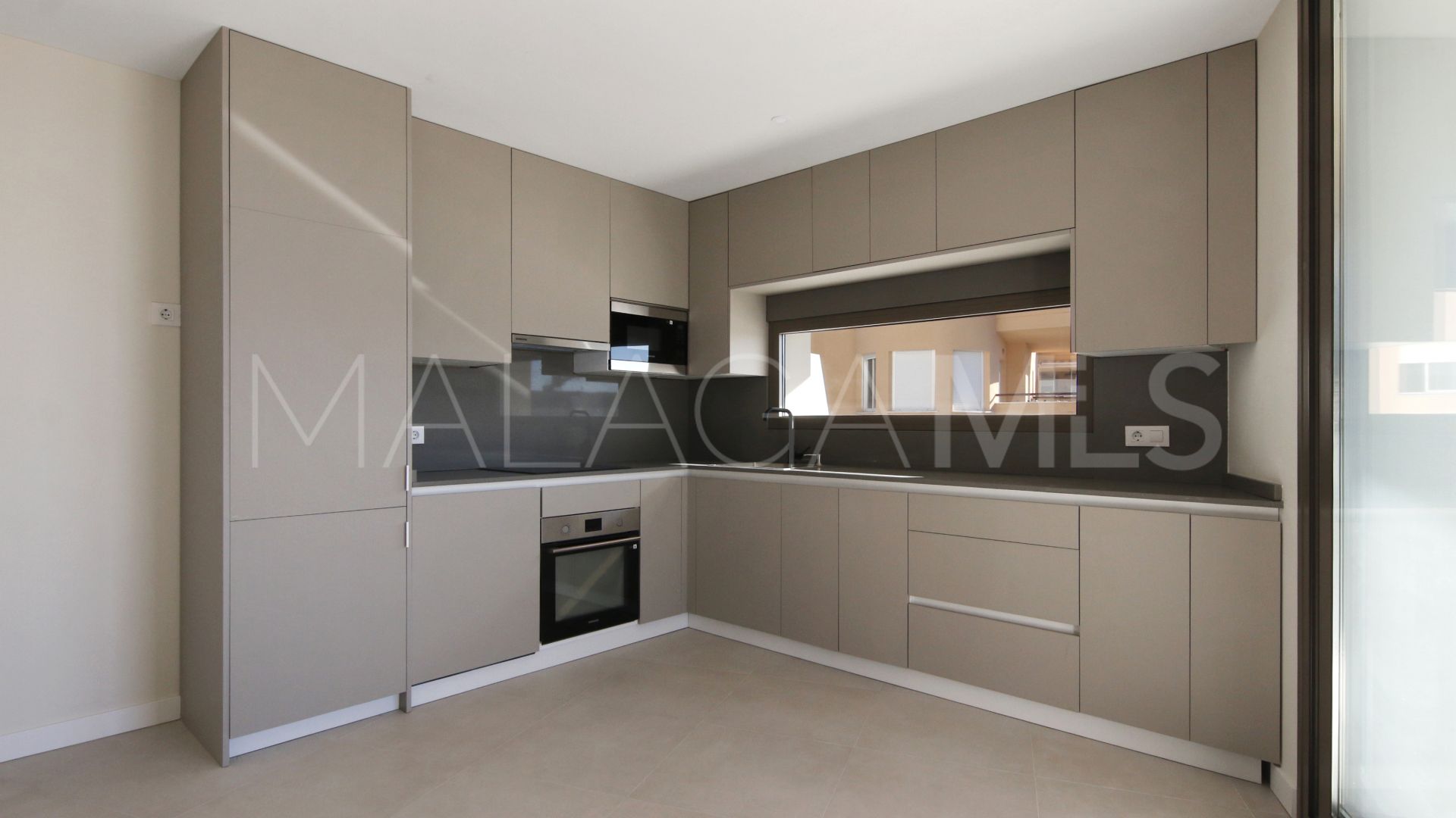 2 bedrooms apartment for sale in Estepona Centre