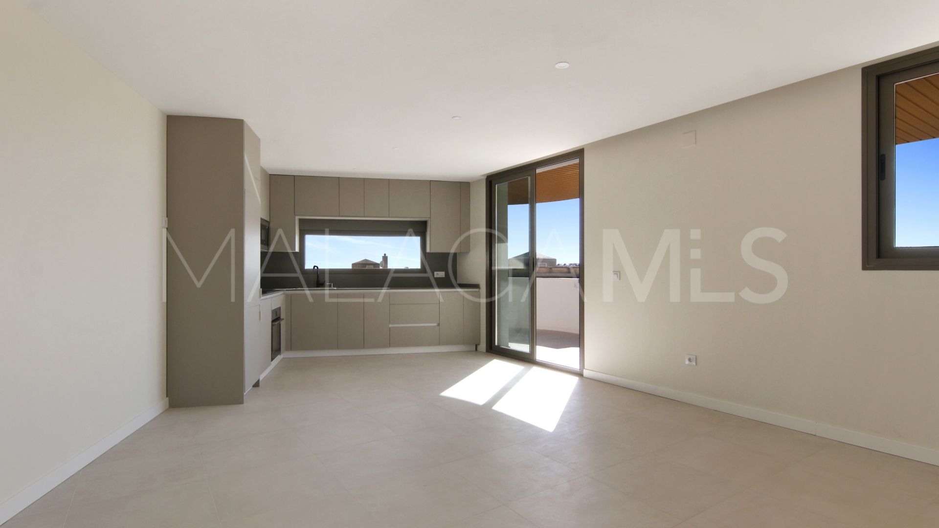 2 bedrooms apartment for sale in Estepona Centre
