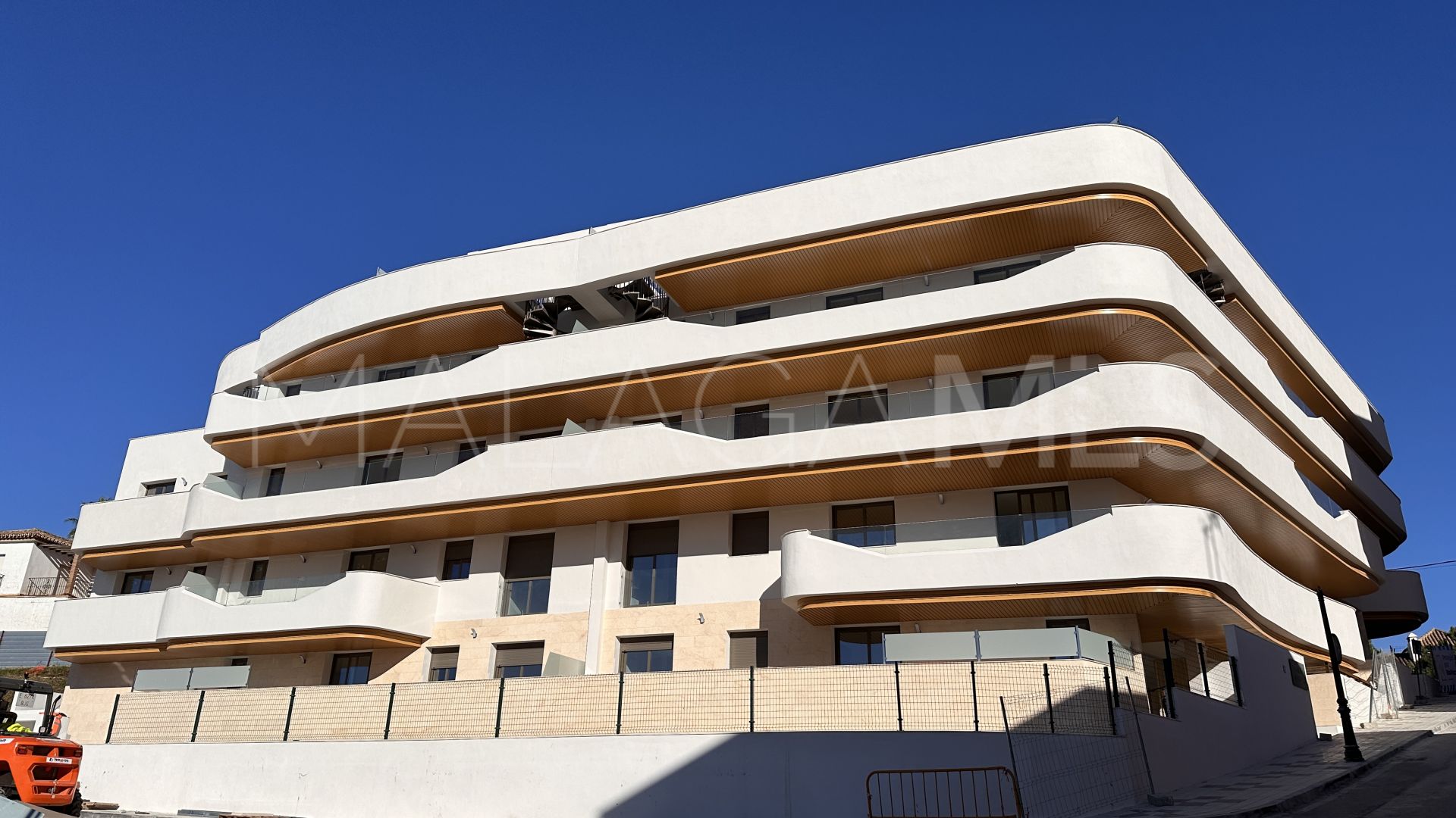 2 bedrooms apartment for sale in Estepona Centre