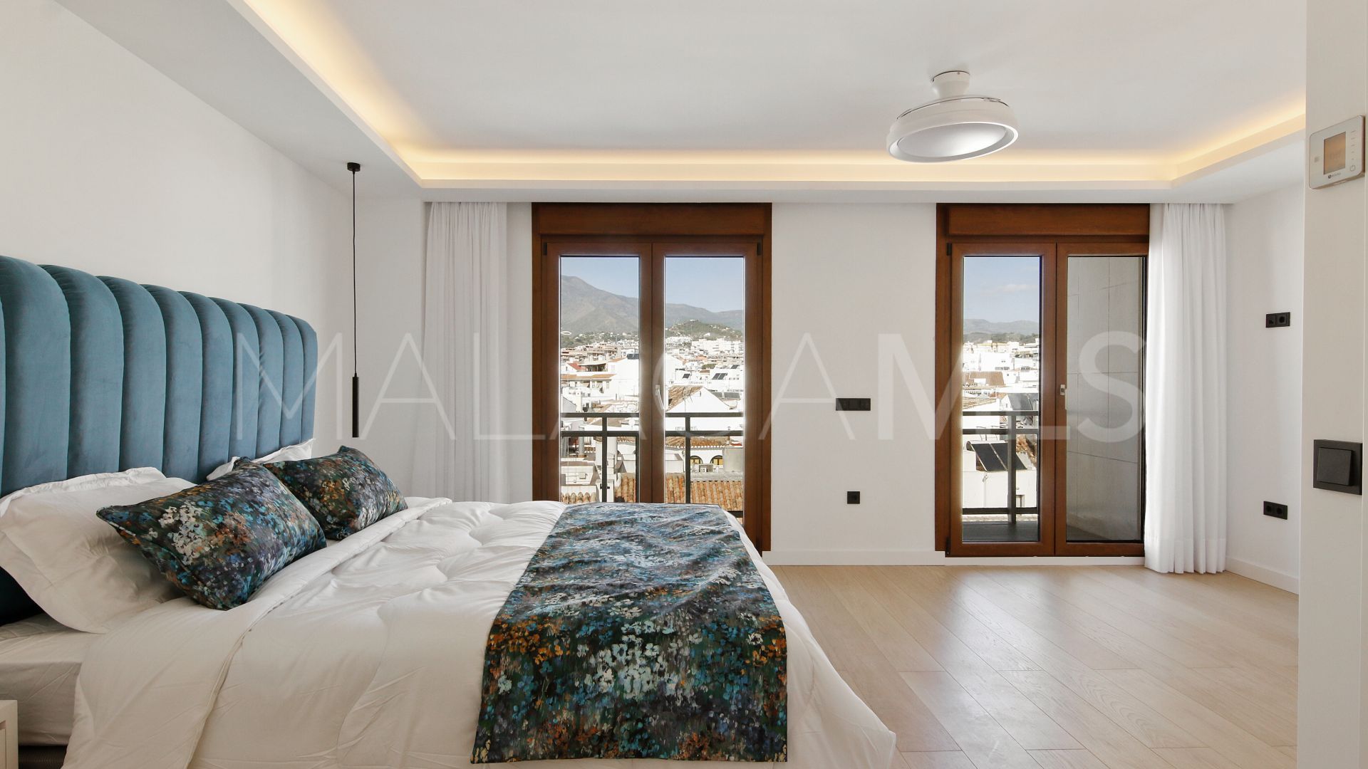 Estepona Centre 3 bedrooms penthouse for sale