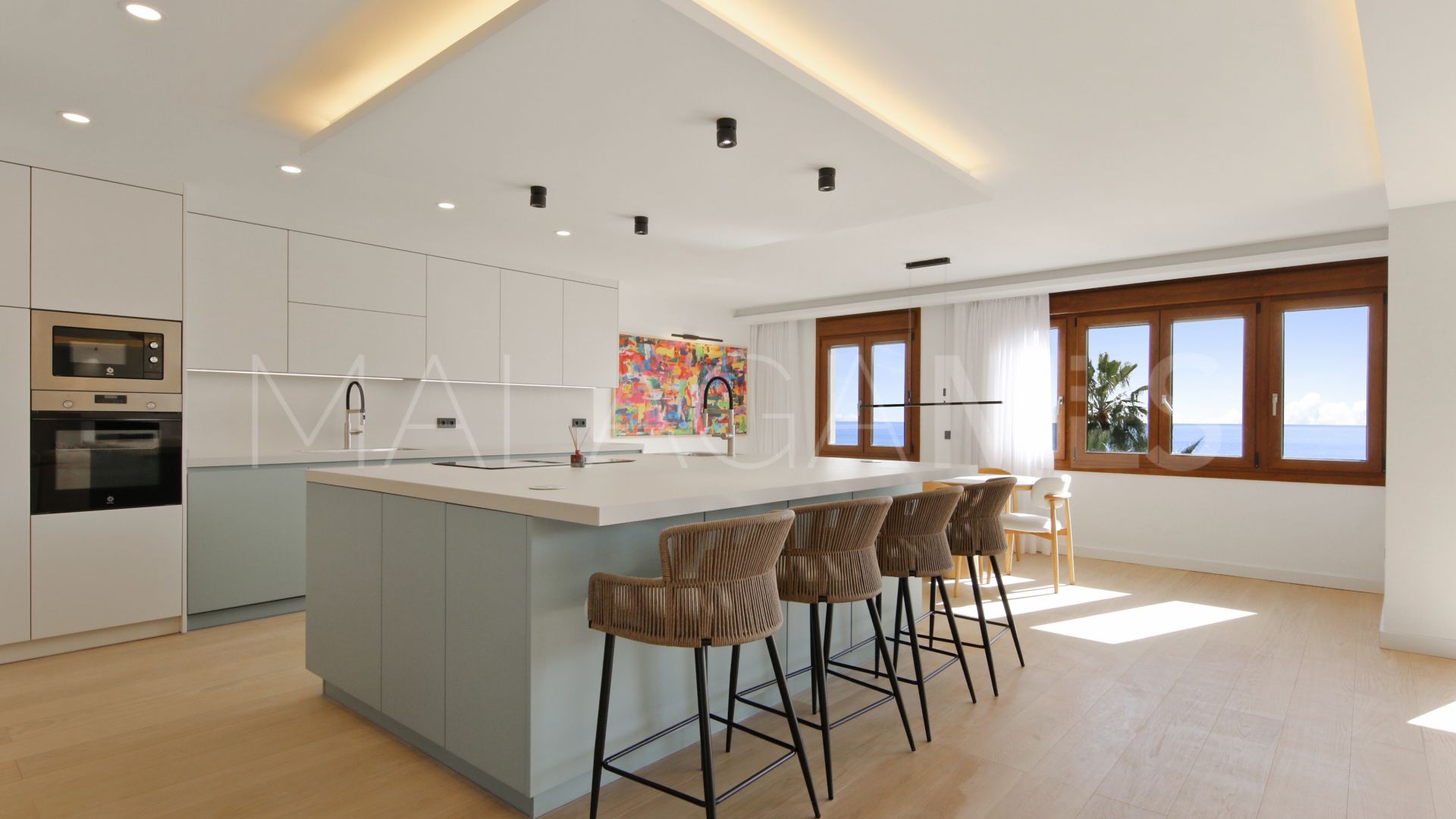 Estepona Centre 3 bedrooms penthouse for sale