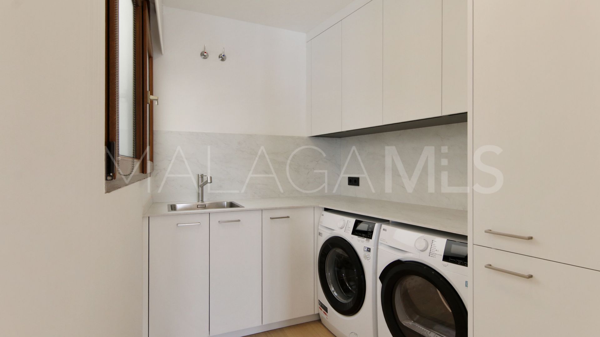 Estepona Centre 3 bedrooms penthouse for sale