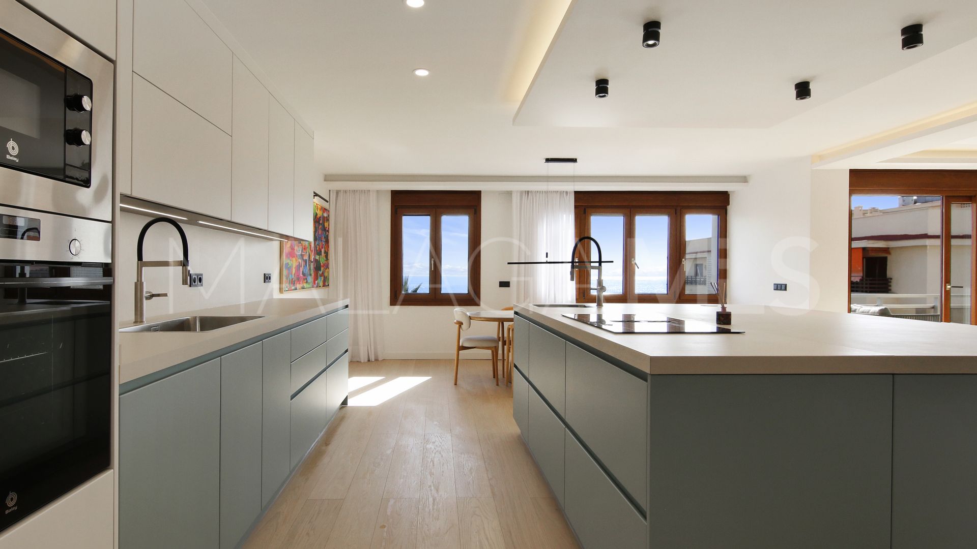 Estepona Centre 3 bedrooms penthouse for sale