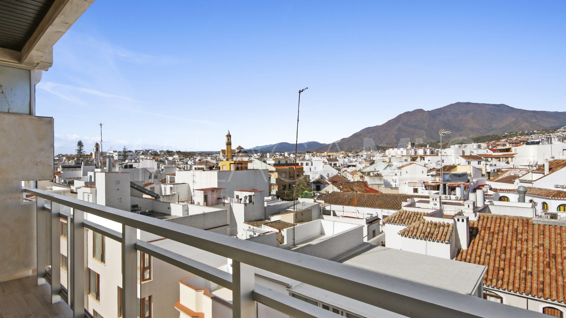 Estepona Centre 3 bedrooms penthouse for sale