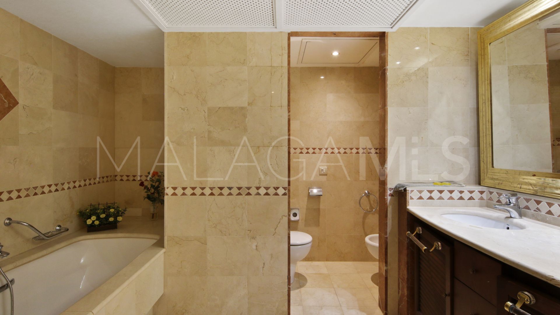 Appartement rez de chaussée for sale in Kempinski