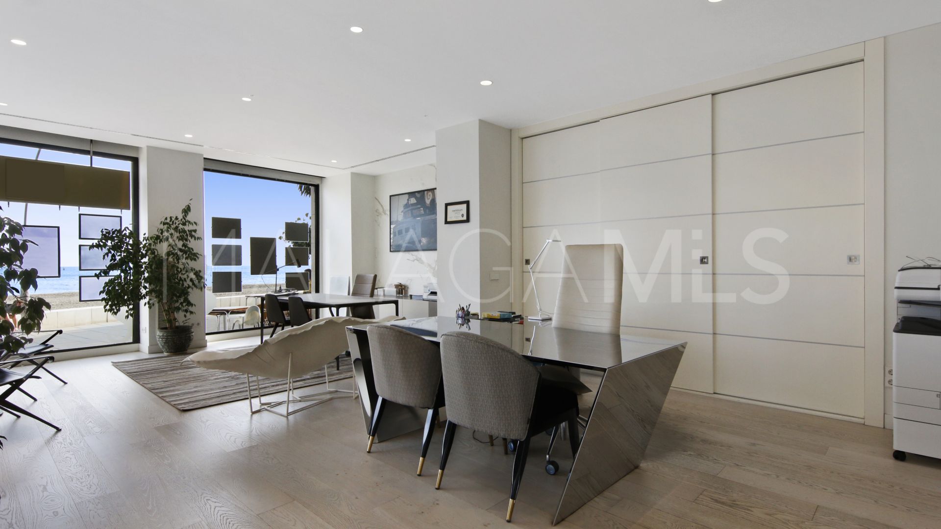 Commercial premises for sale in Estepona