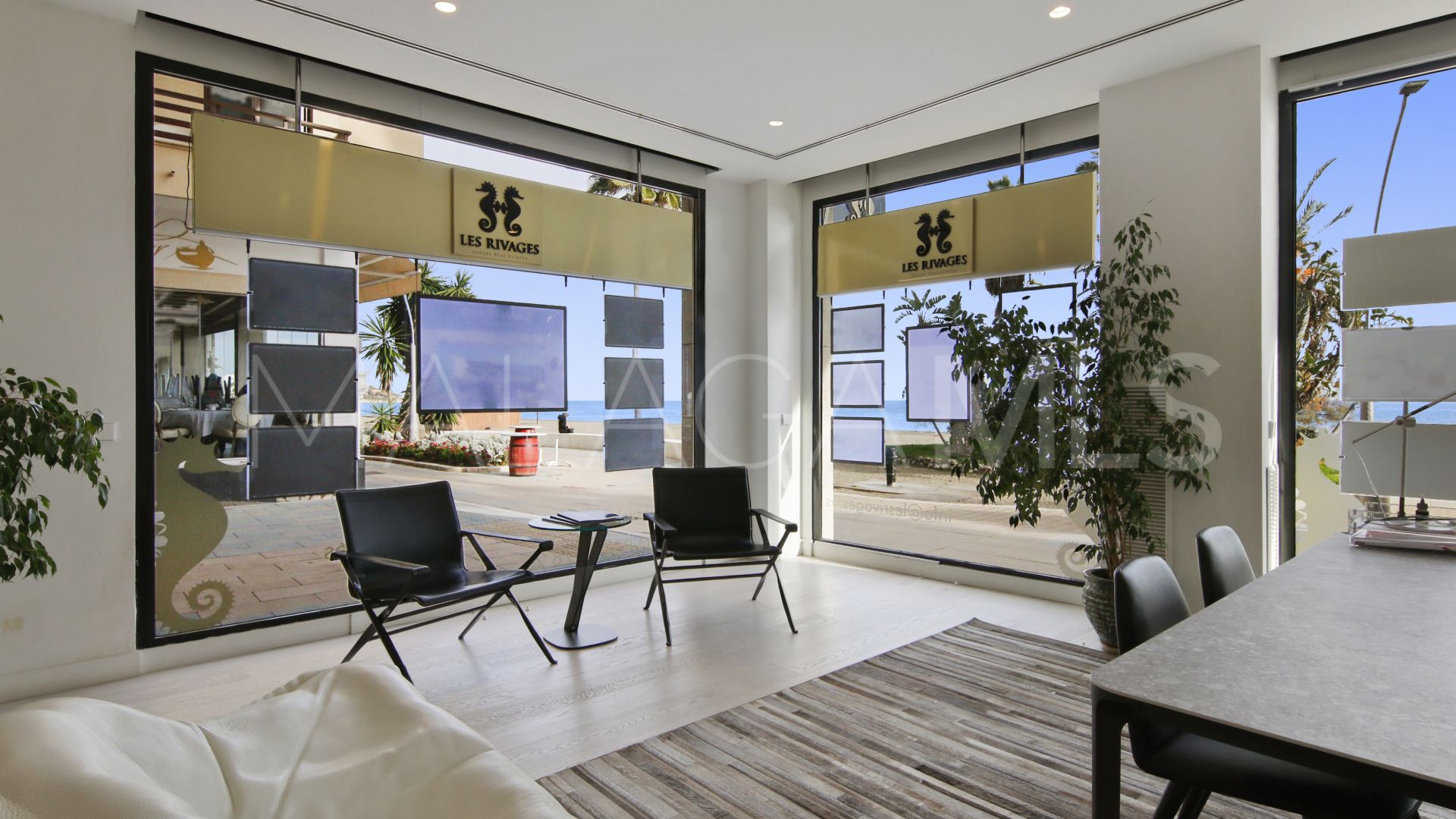 Commercial for sale in Estepona