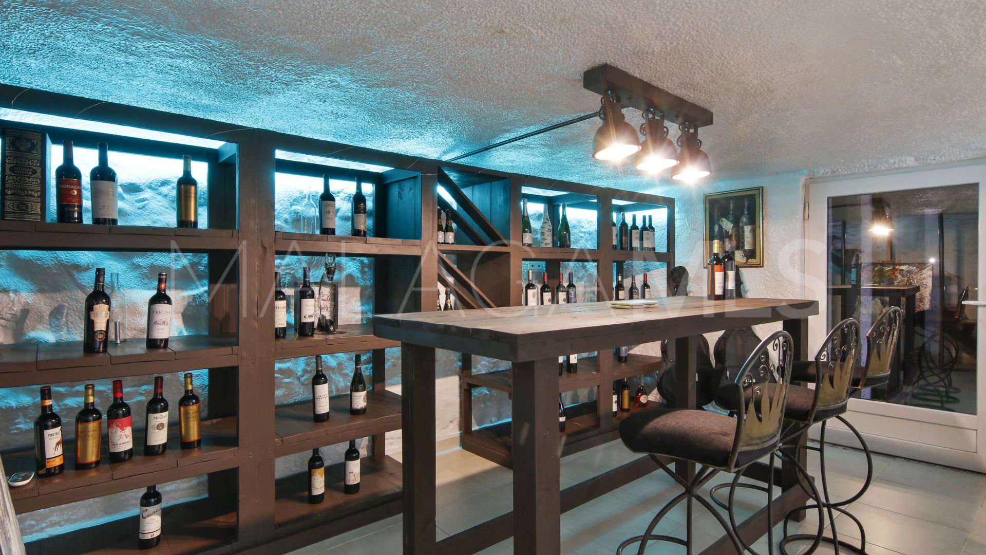 Adosado for sale in Estepona Casco Antiguo with 4 bedrooms