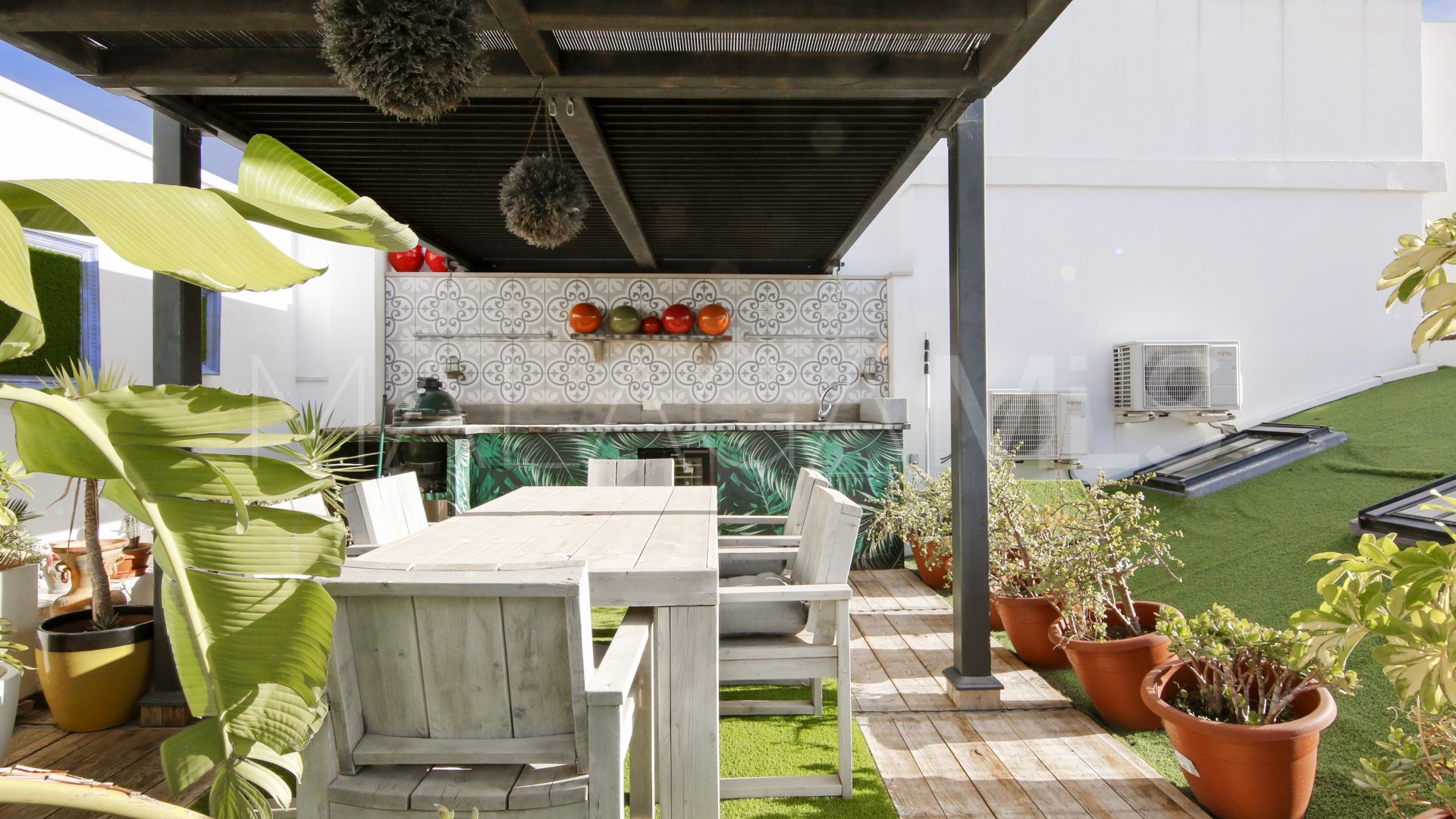 Adosado for sale in Estepona Casco Antiguo with 4 bedrooms