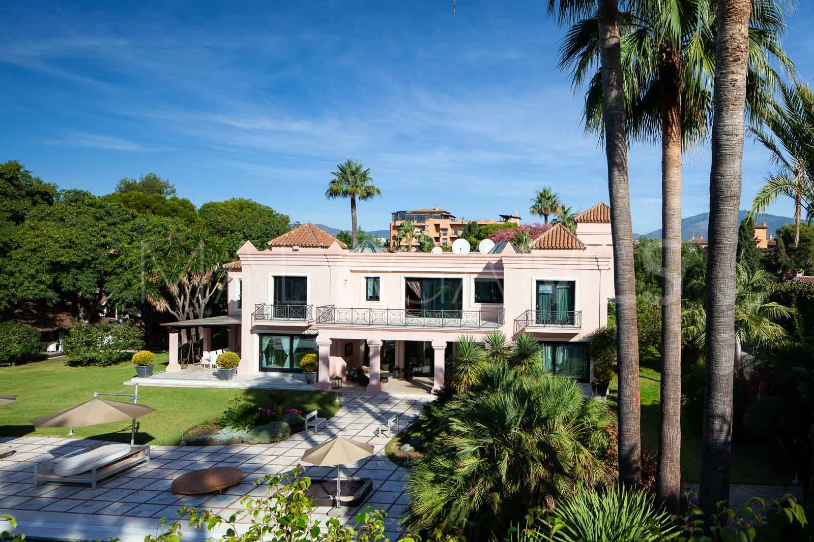 Villa for sale in Paraiso Barronal
