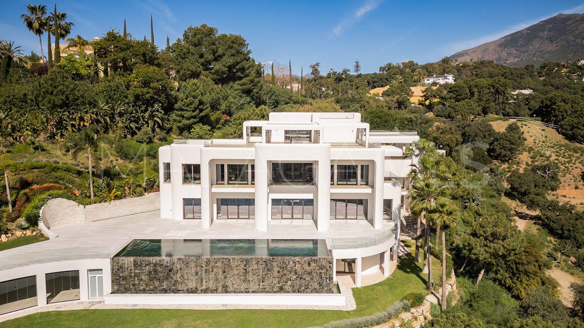Villa for sale in La Zagaleta