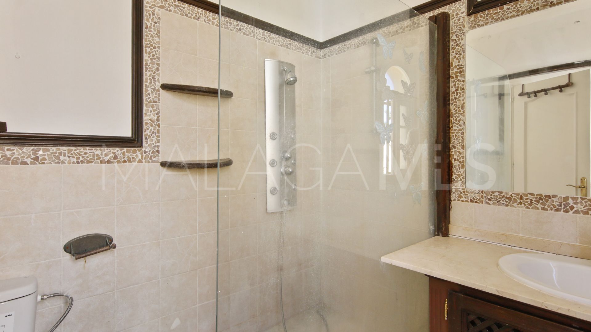 Villa for sale in El Padron