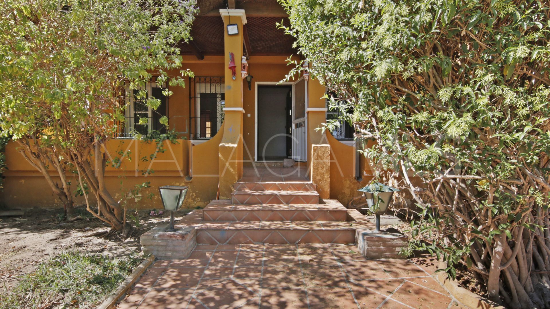 Villa for sale in El Padron