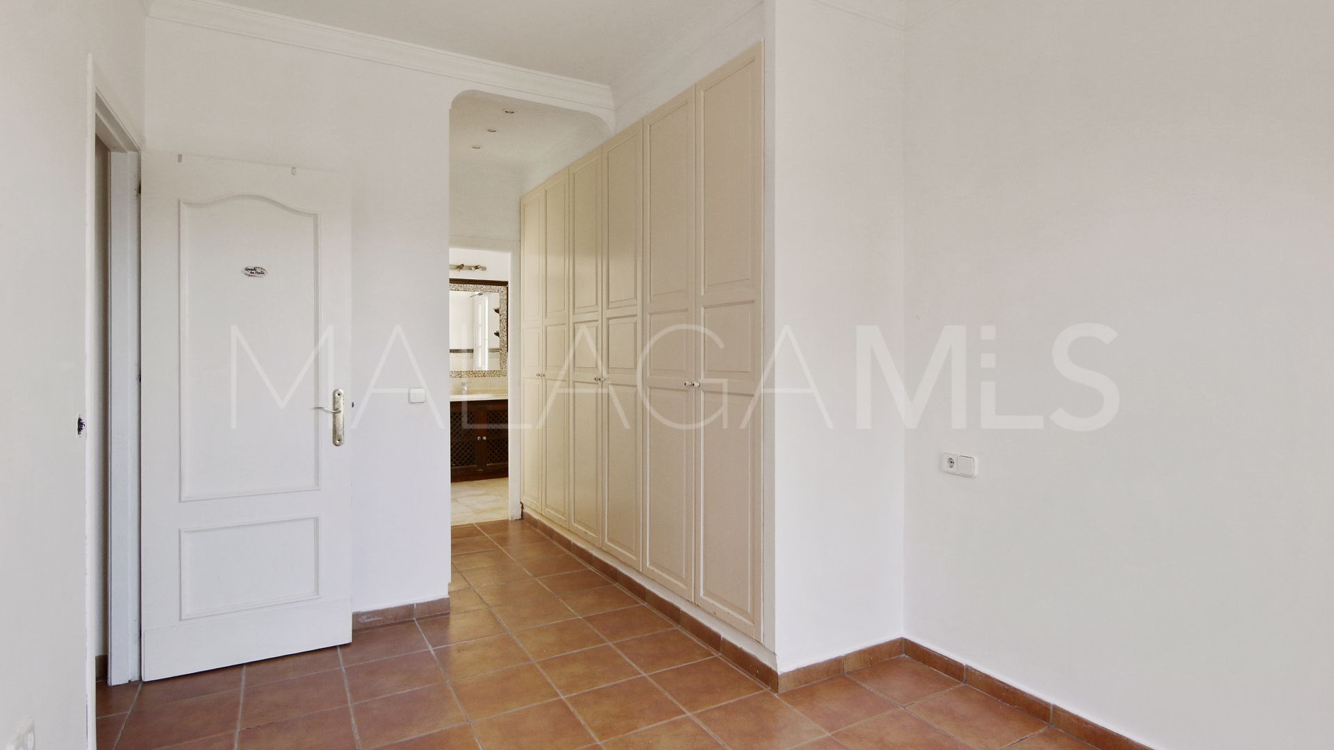 Villa for sale in El Padron