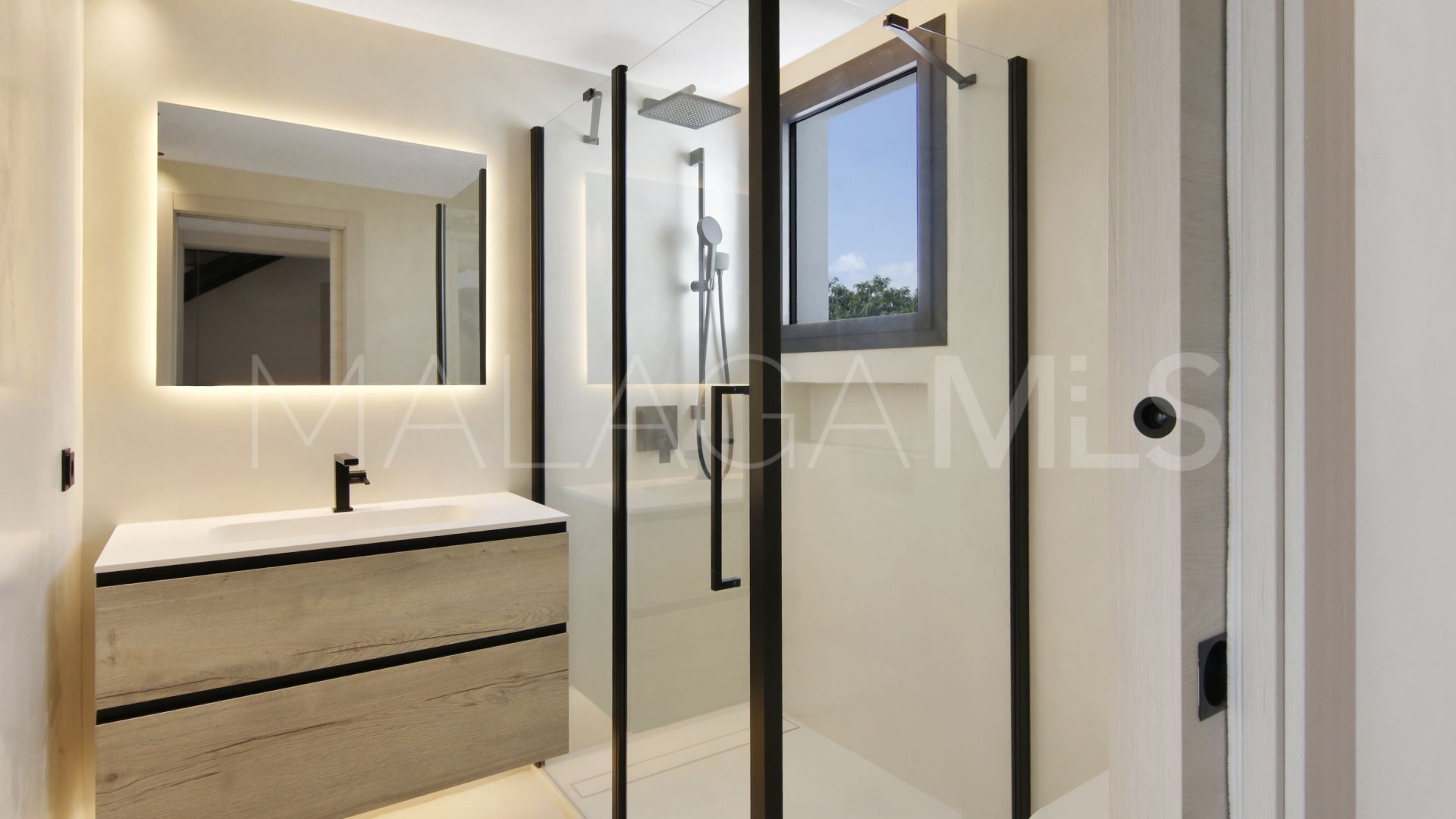 Villa for sale in Sun Beach