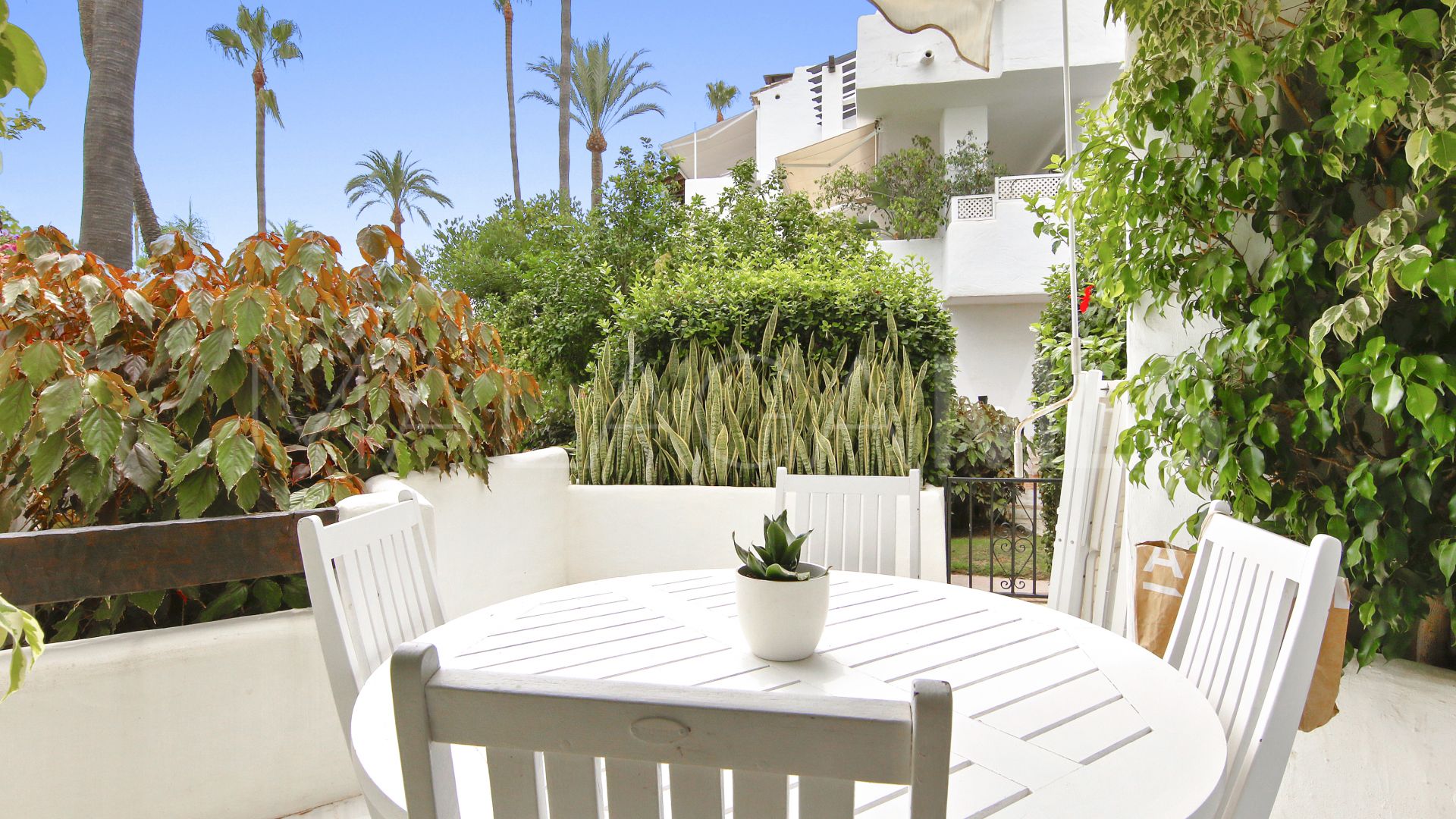 Erdgeschosswohnung for sale in Alcazaba Beach