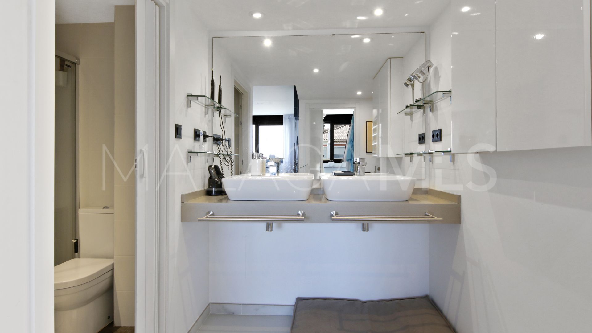 For sale Estepona Centre penthouse