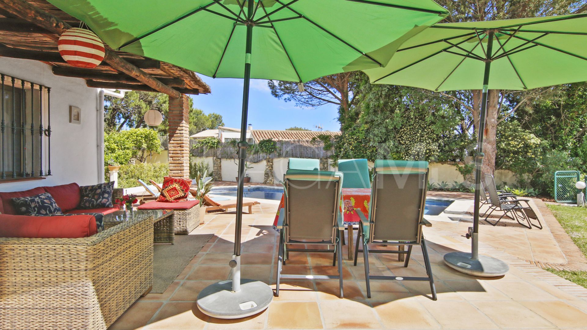 Villa for sale in Los Reales - Sierra Estepona