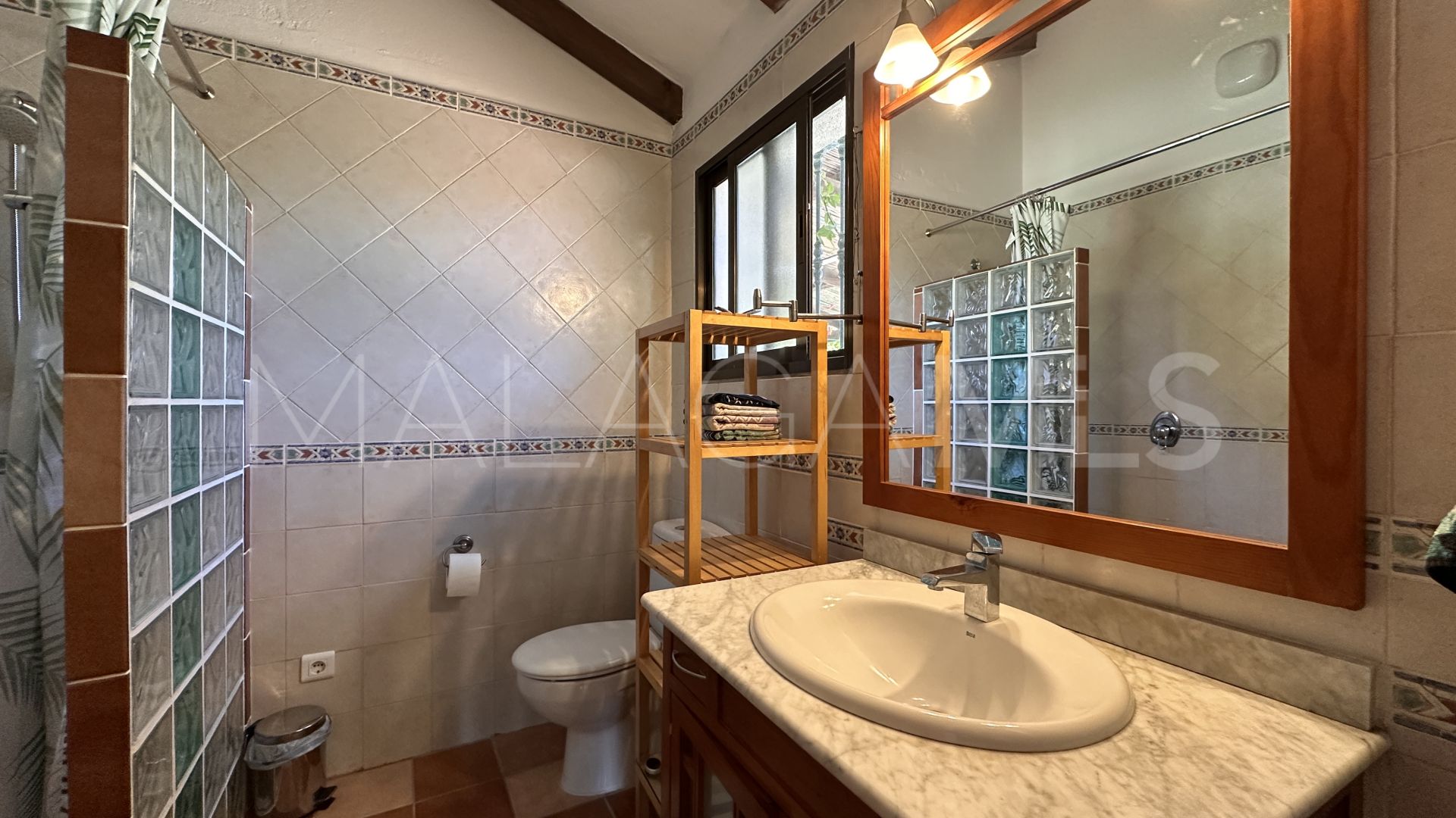Villa for sale in Los Reales - Sierra Estepona
