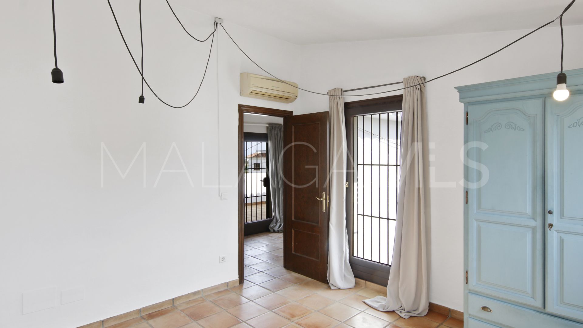 Buy villa in Guadalobon de 5 bedrooms