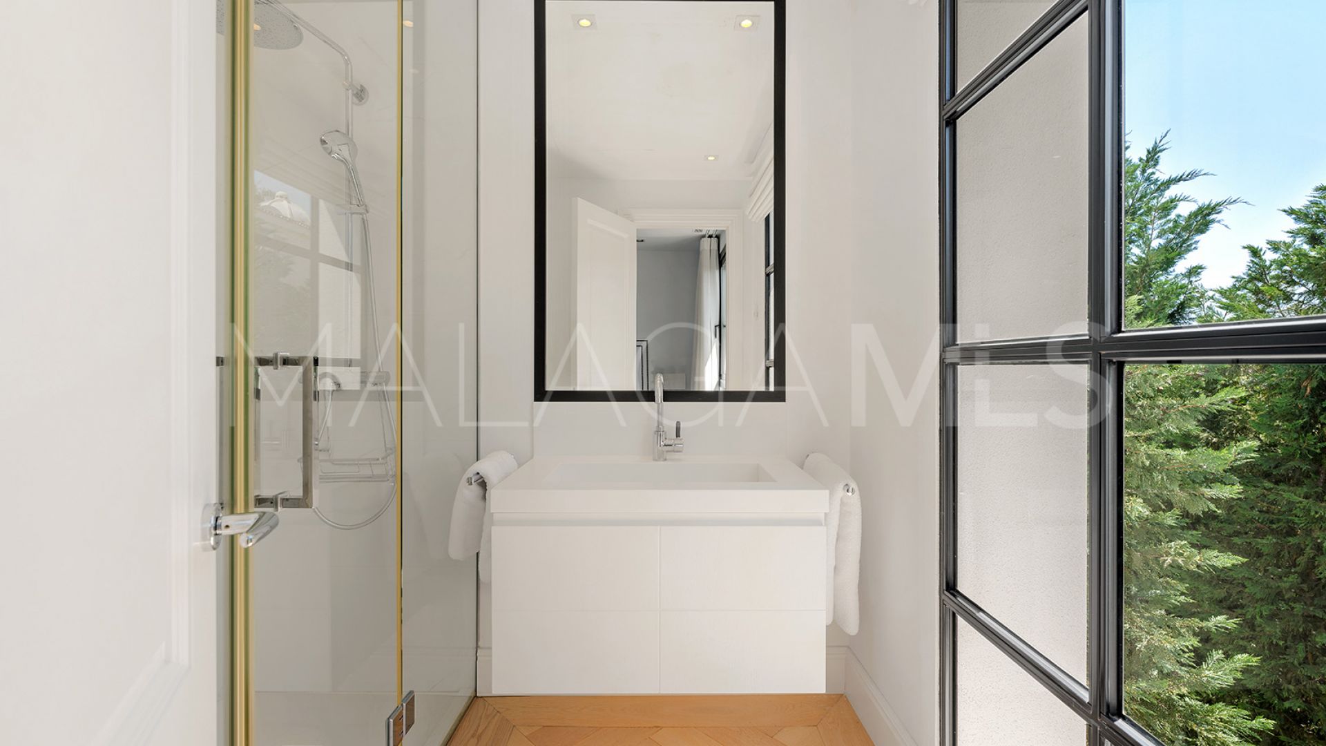 For sale 5 bedrooms villa in Sierra Blanca