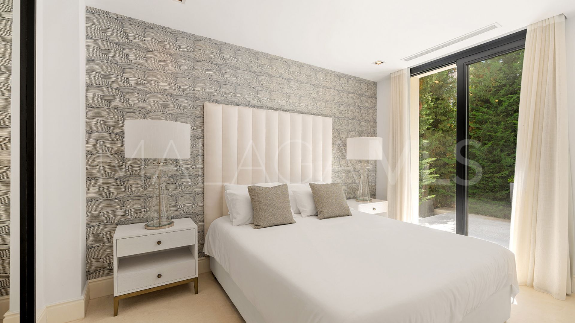 For sale 5 bedrooms villa in Sierra Blanca
