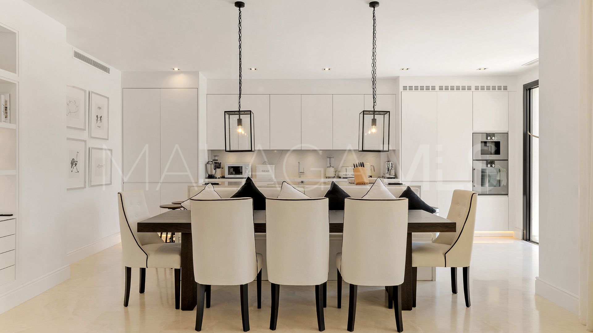 For sale 5 bedrooms villa in Sierra Blanca