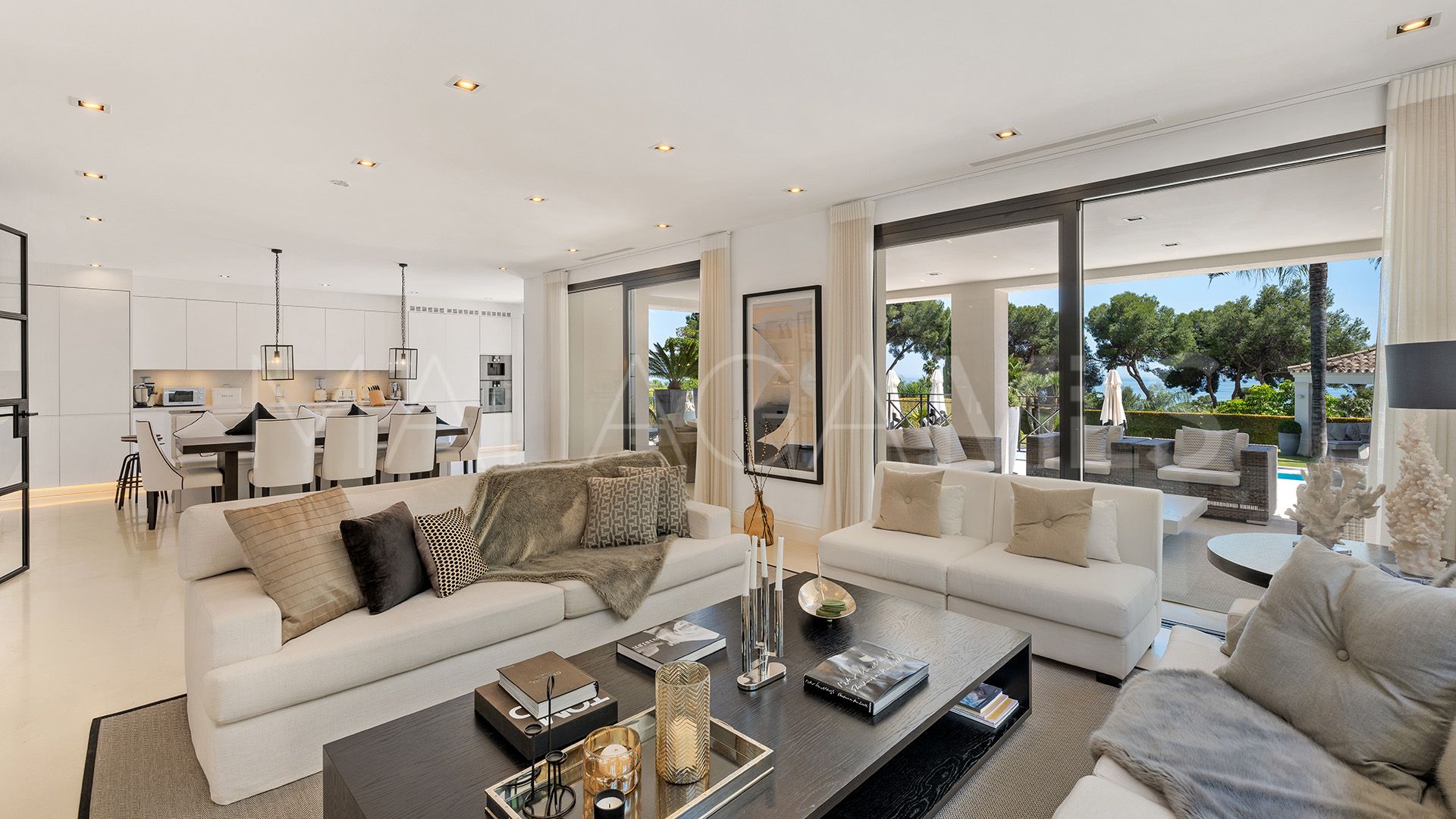 For sale 5 bedrooms villa in Sierra Blanca