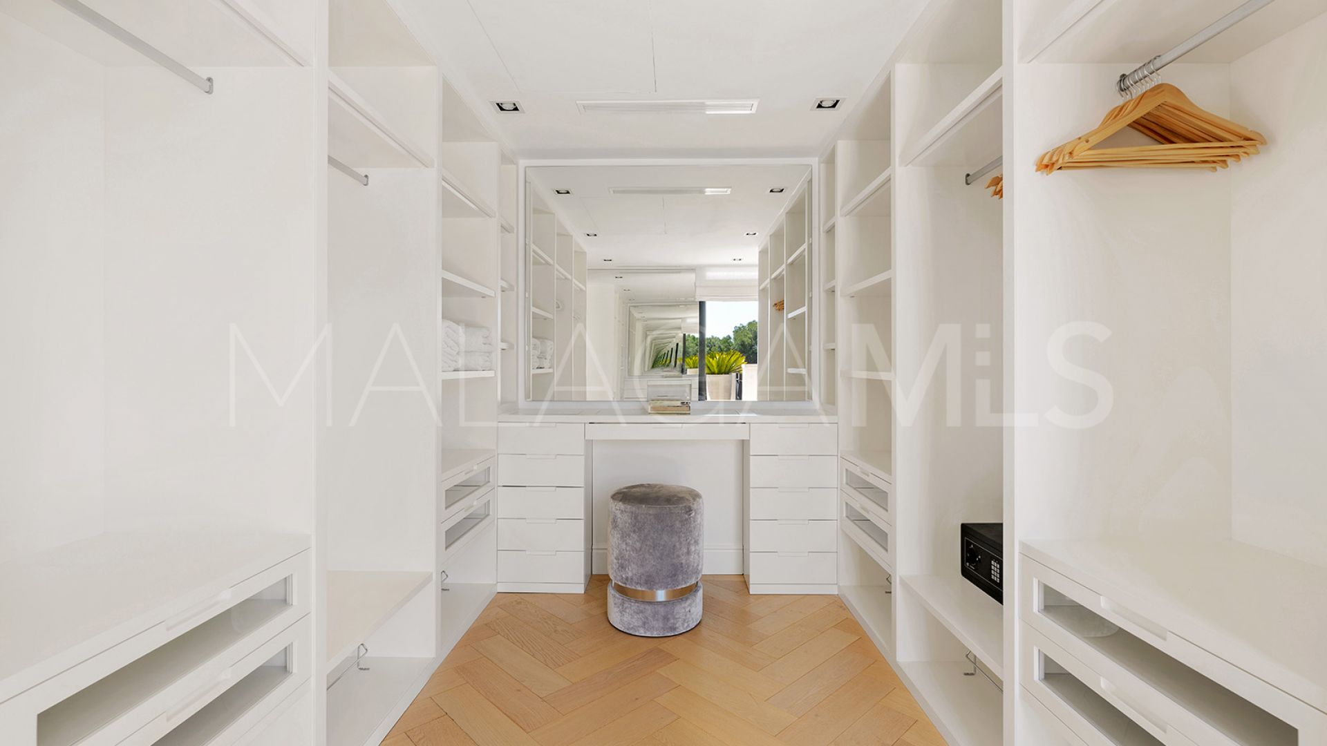 For sale 5 bedrooms villa in Sierra Blanca