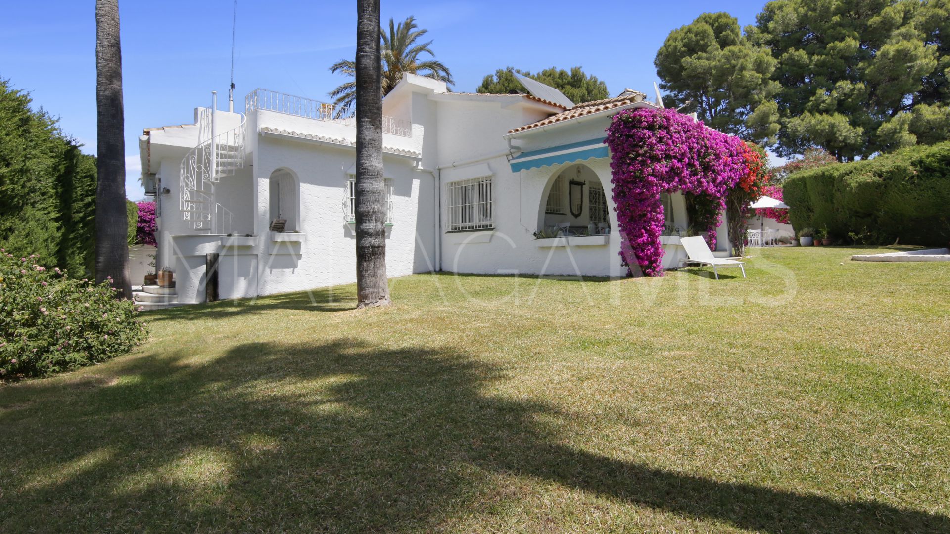 Villa for sale in Guadalmina Alta